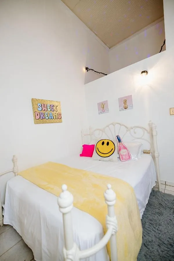 City Retro Guayama Apartment